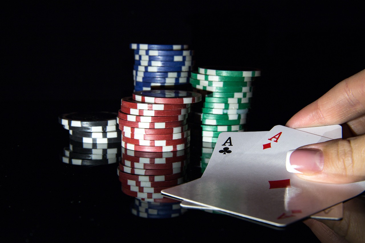 5 Sensational Tips To Boost Your Betting and Folding Methods When Playing Poker
